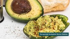 Kuruyemişli Avokadolu Somon Salatası